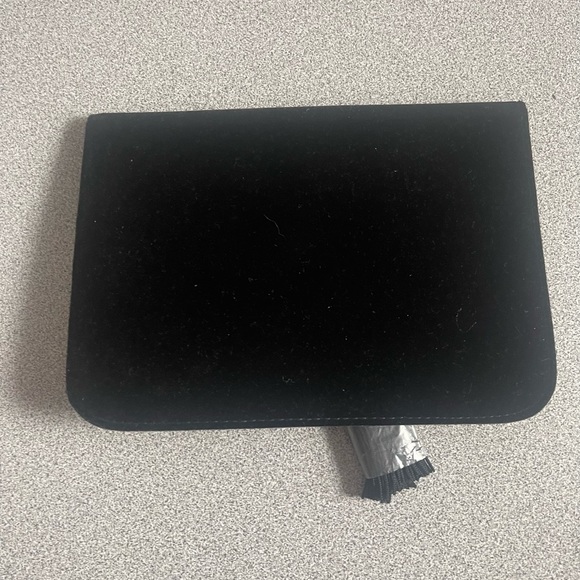 Marc Jacobs Decadence Black Velvet Cosmetic Bag - Picture 3 of 5